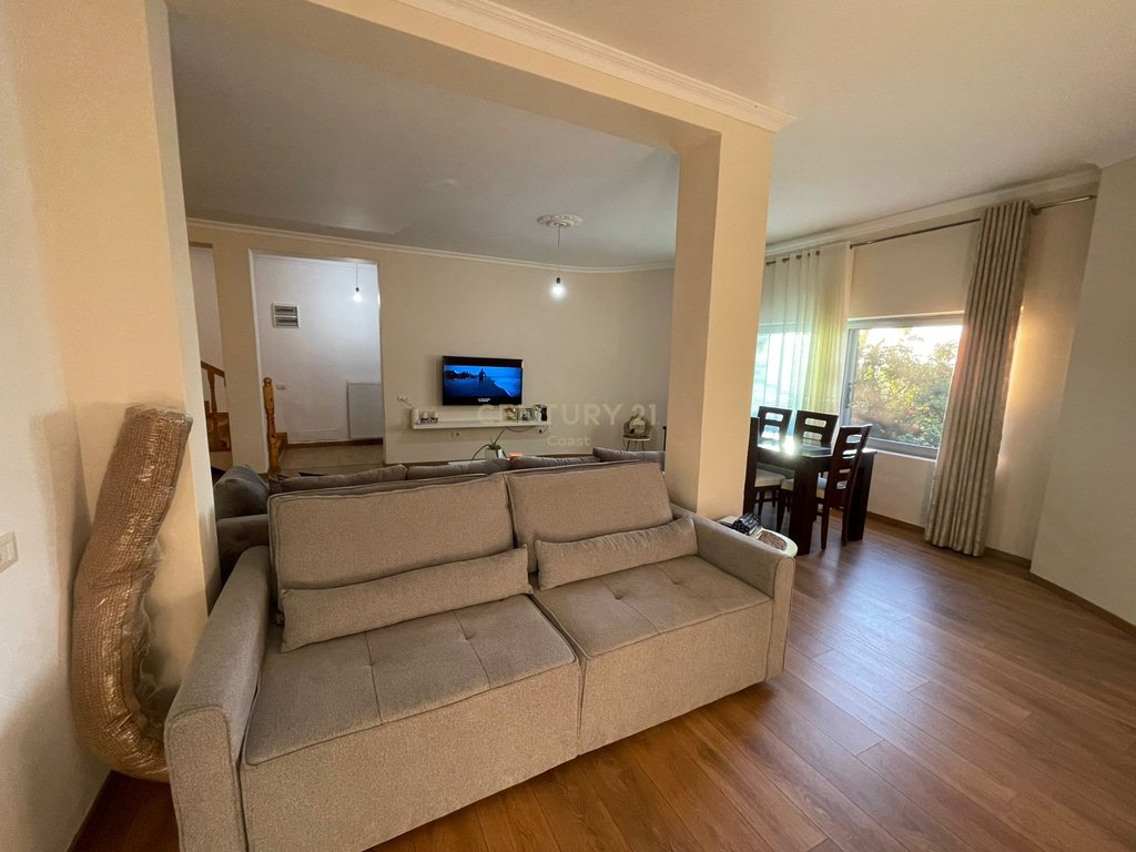 Casas en venta en el barrio 'Partizani' Vlorë!!