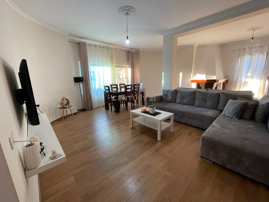 Casas en venta en el barrio 'Partizani' Vlorë!!