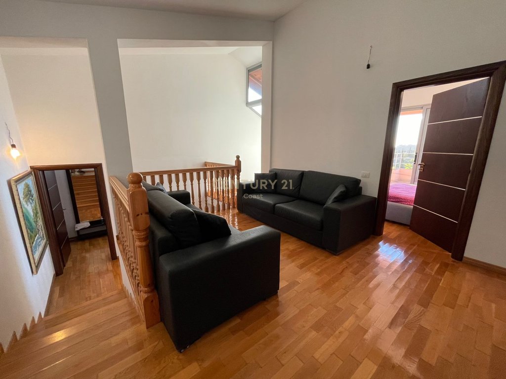 Casas en venta en el barrio 'Partizani' Vlorë!!