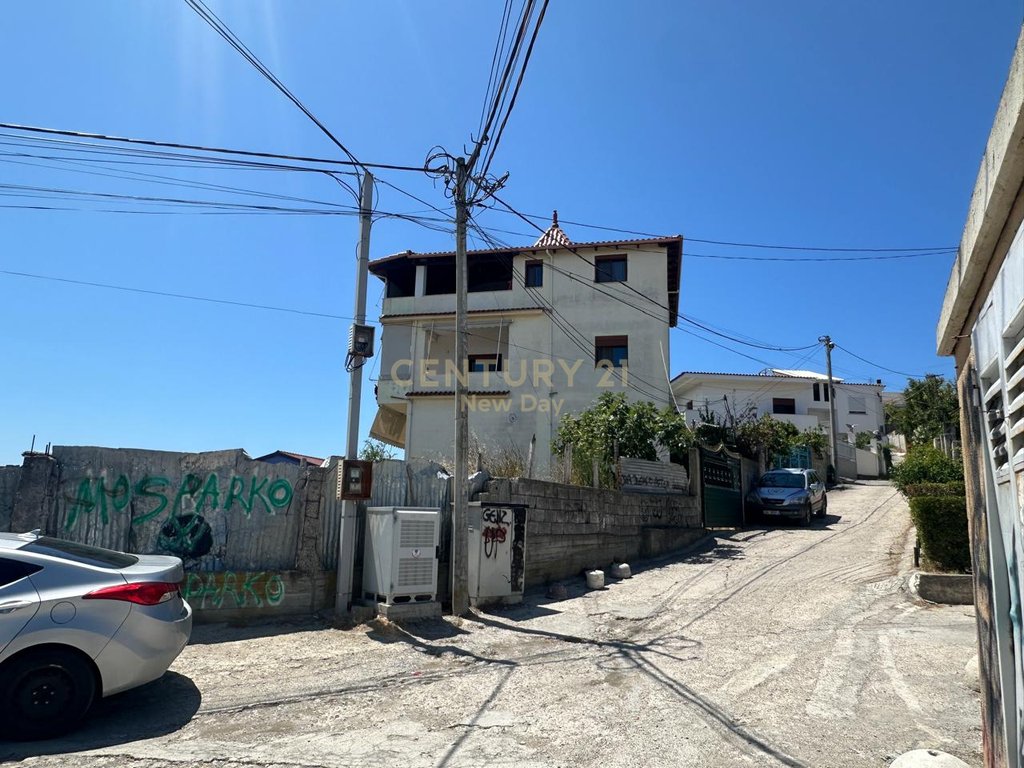 Casas en venta en el barrio 'Partizani' Vlorë!!