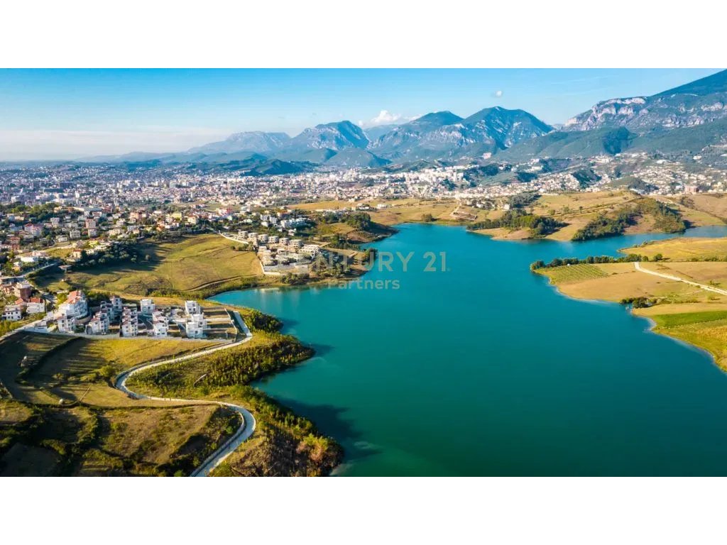 Land for sale 2500 m² in farka behind the farka lake