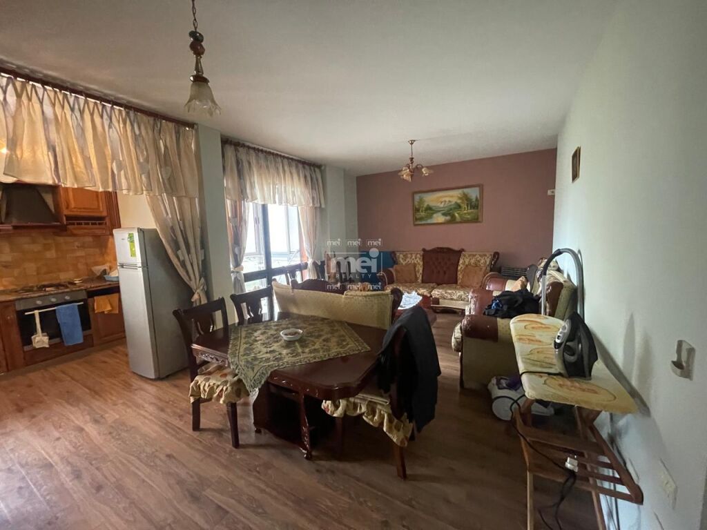 Apartamento 2+1+2 en venta en iliria!