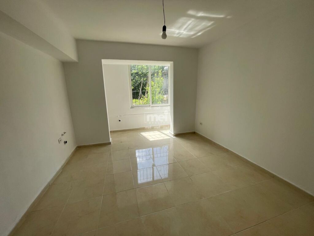 Apartamento 1+1 en venta en cezma ferres