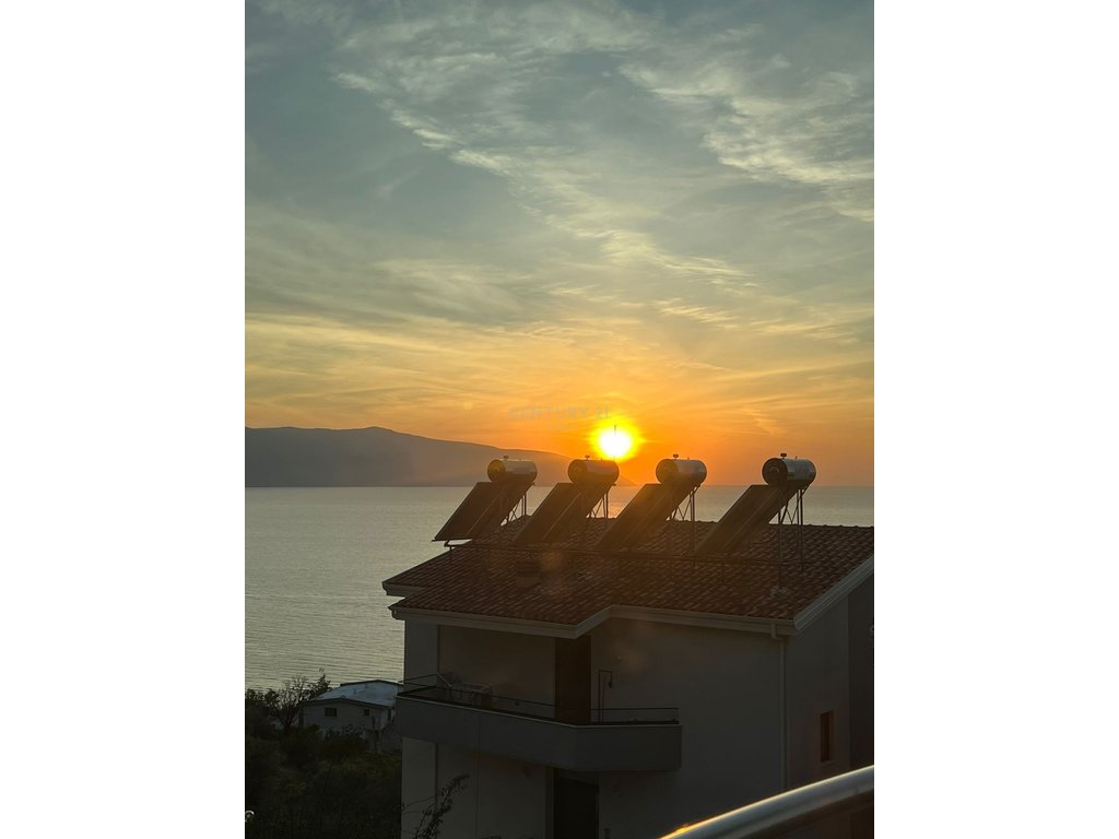 Appartamento di lusso 2+1+2 in affitto, vista completa mare, piano terra!