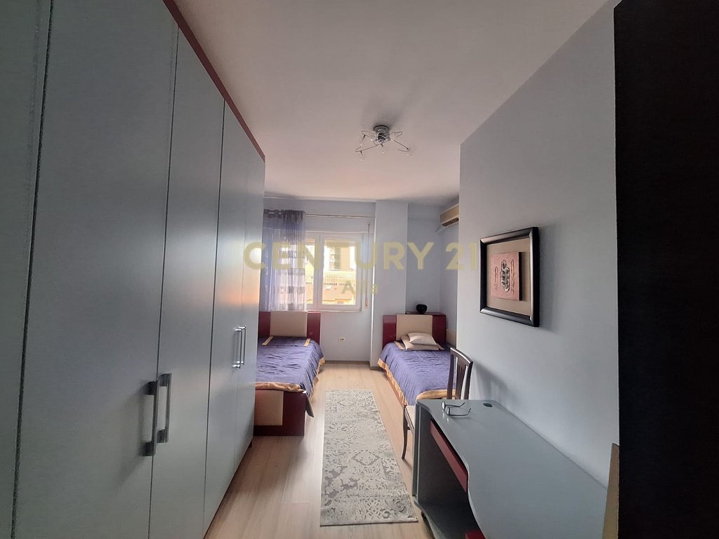 Wohnung zu verkaufen 1+1 bei bazaar gate – Tirana