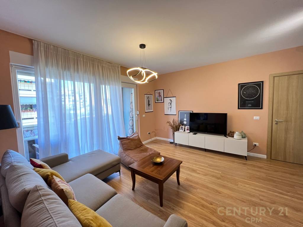 Wohnung zu verkaufen 1+1 bei bazaar gate – Tirana
