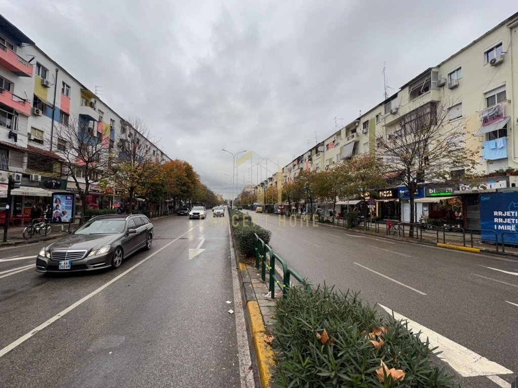 Apartamento en venta 3+1 cerca de 21 dhjetori