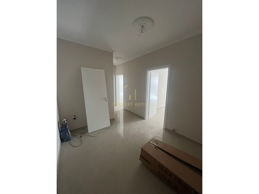 Shitet apartament 2+1 ne kamez