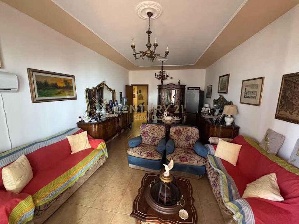 2+1+2+veranda in vendita