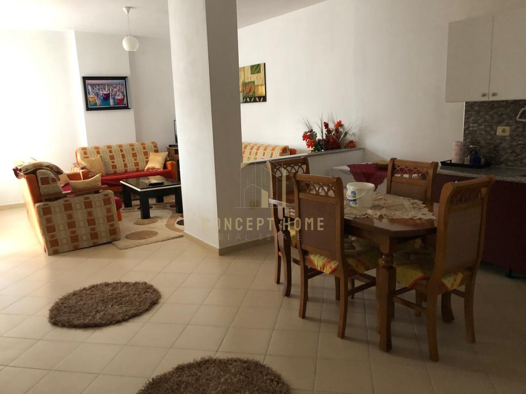 In affitto: Appartamento 2+1+2 in Astir / prezzo: €350/mese