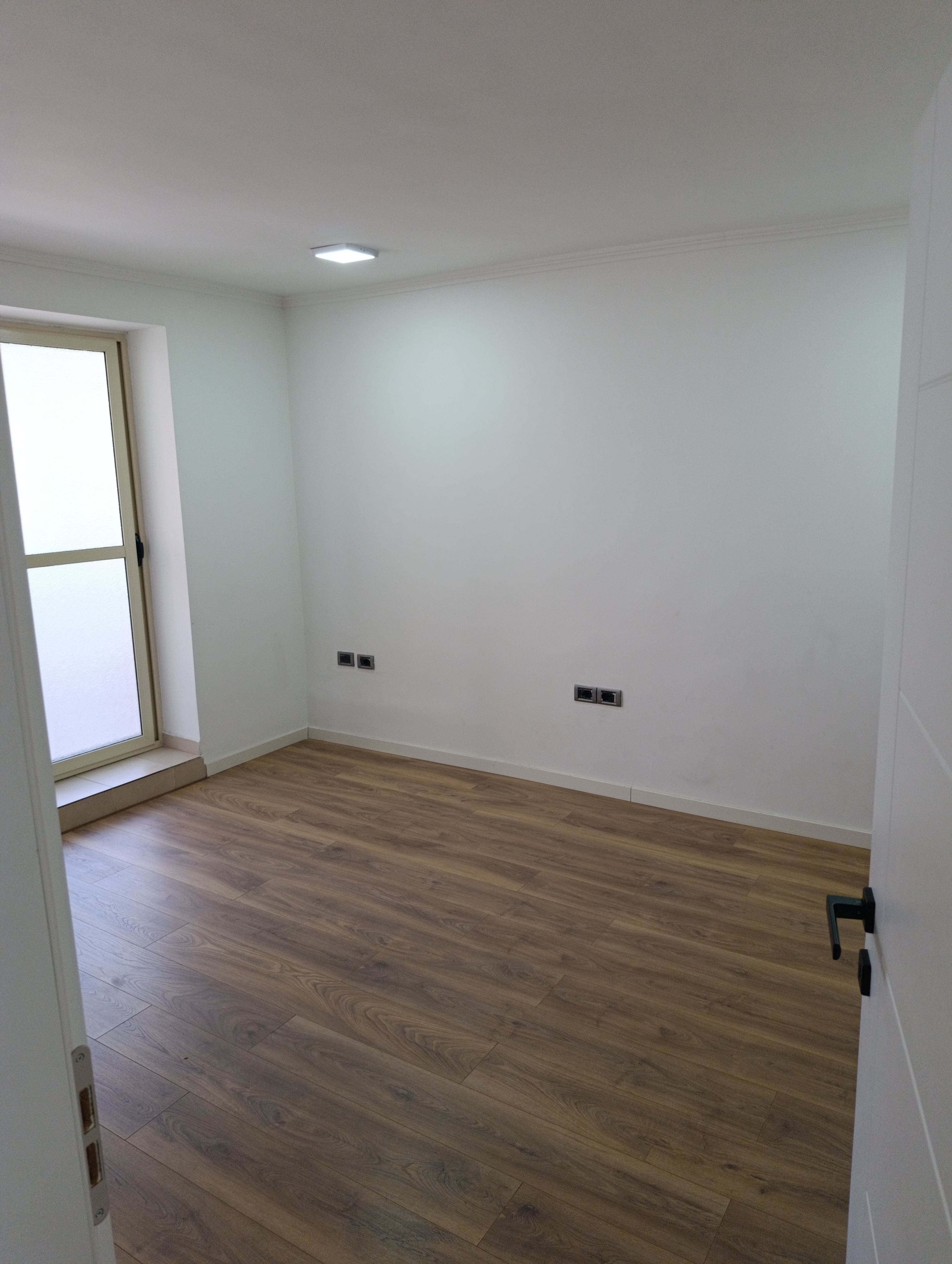 Qera | ambjent biznesi | 21 dhjetori | 800 €/muaj (5)