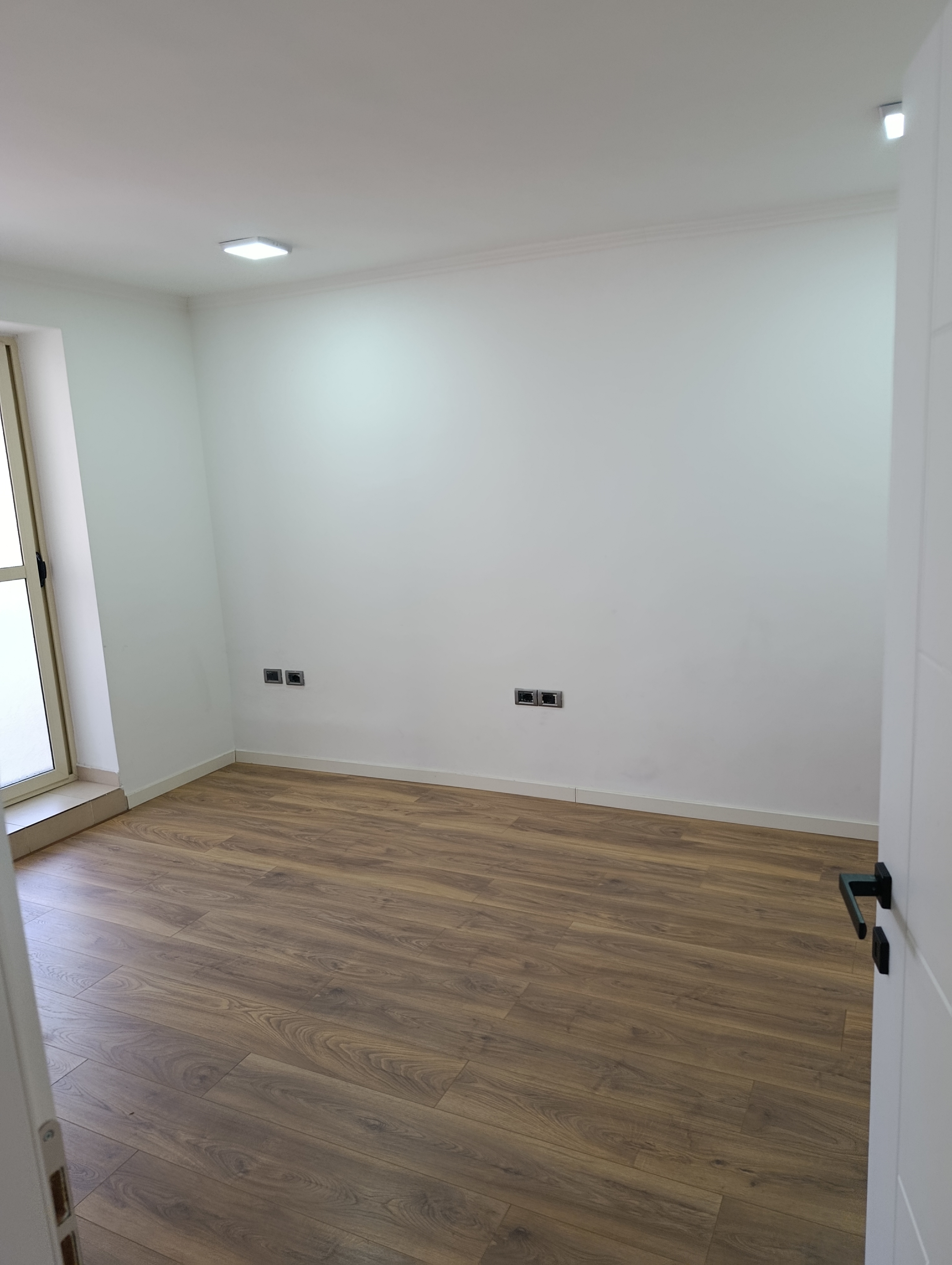 Qera | ambjent biznesi | 21 dhjetori | 800 €/muaj (6)