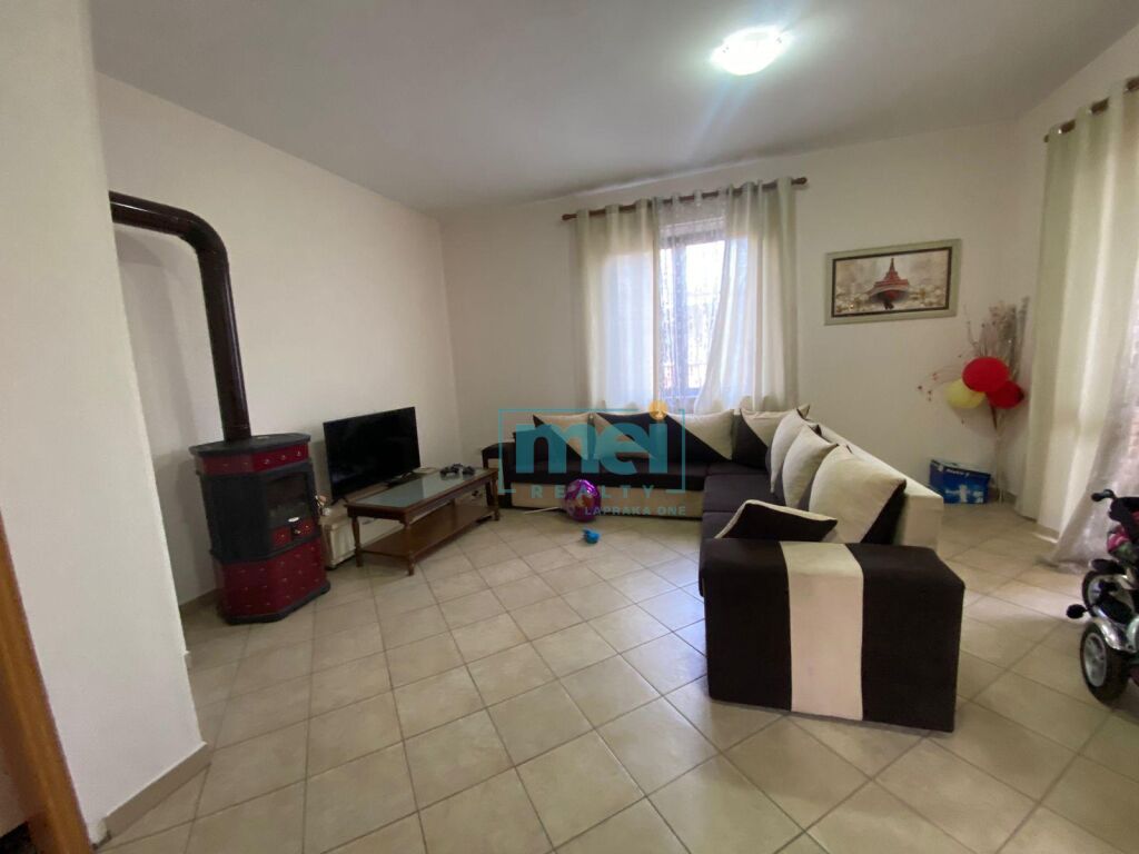 Super appartement 3+2 à louer à laprake!