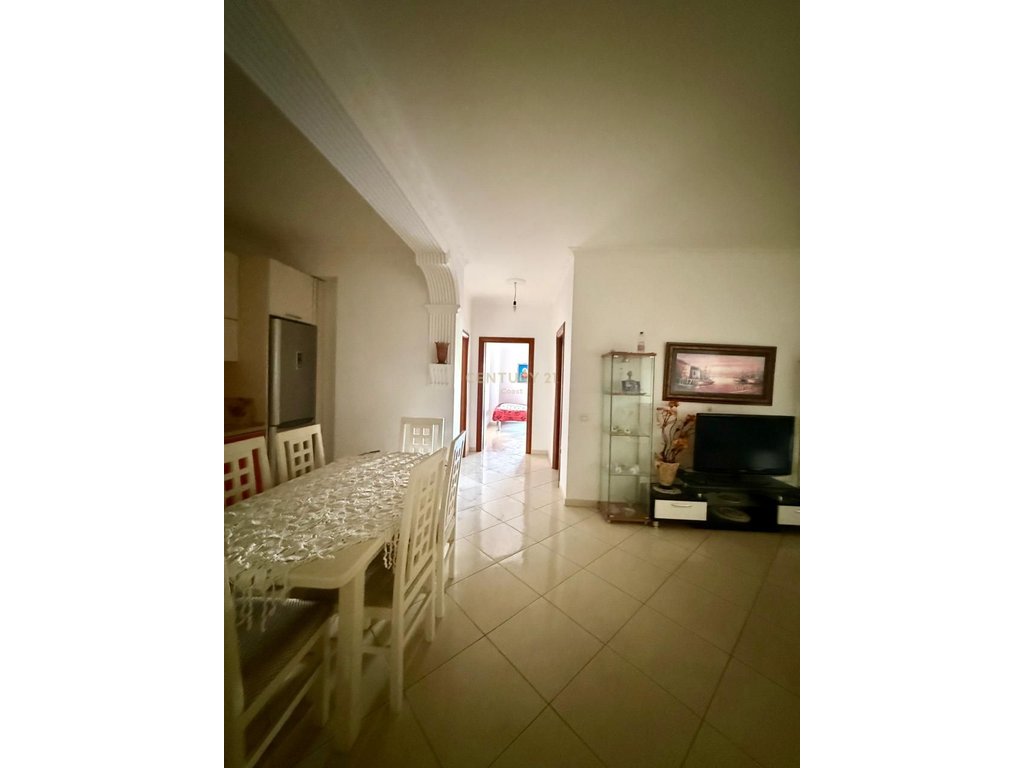 Apartament 2+1 ,per shitje ne "Transballkanike" vlore!!!