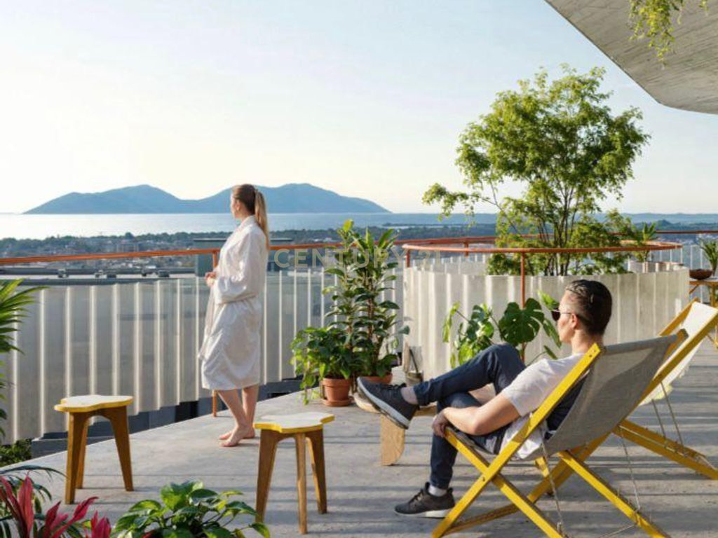 Apartament 2+1 ,per shitje ne "Transballkanike" vlore!!!