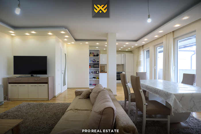 Apartamento de 159m² à venda na lagjen e spitalit.