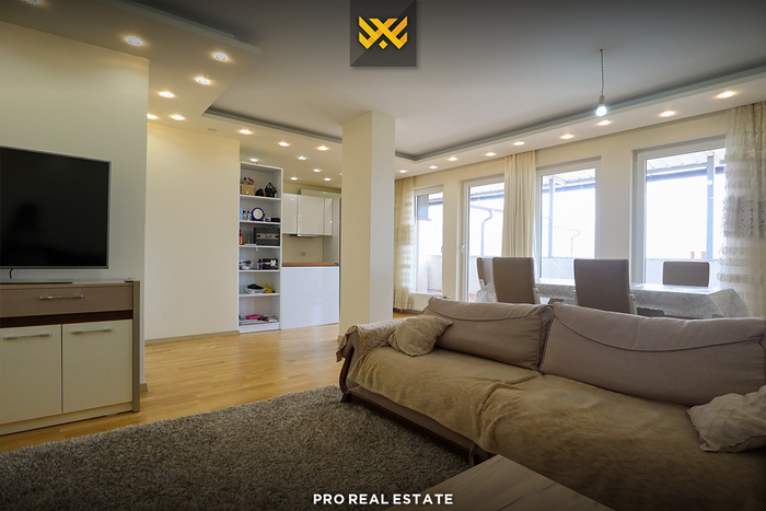 Apartamento de 159m² à venda na lagjen e spitalit.