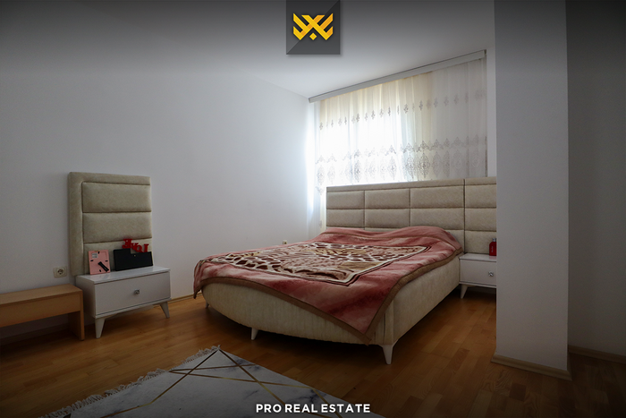 Apartamento de 159m² à venda na lagjen e spitalit.