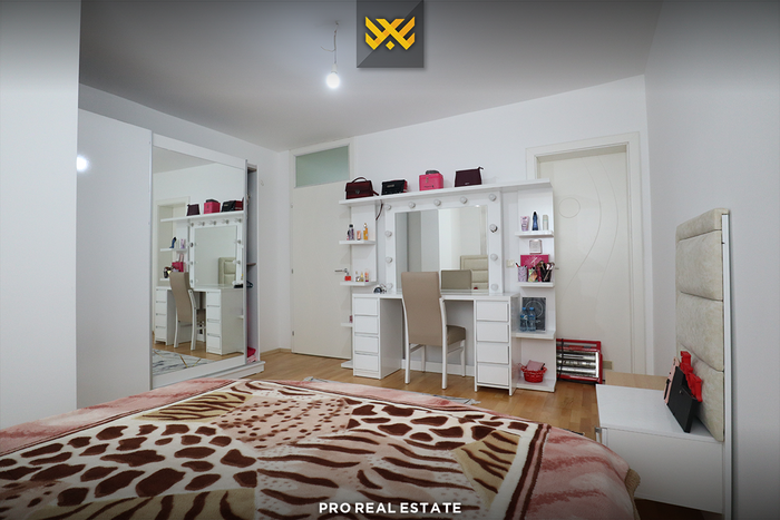 Apartamento de 159m² à venda na lagjen e spitalit.