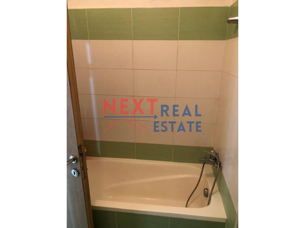 Piso en venta 2+1+2 con vista al mar en Saranda