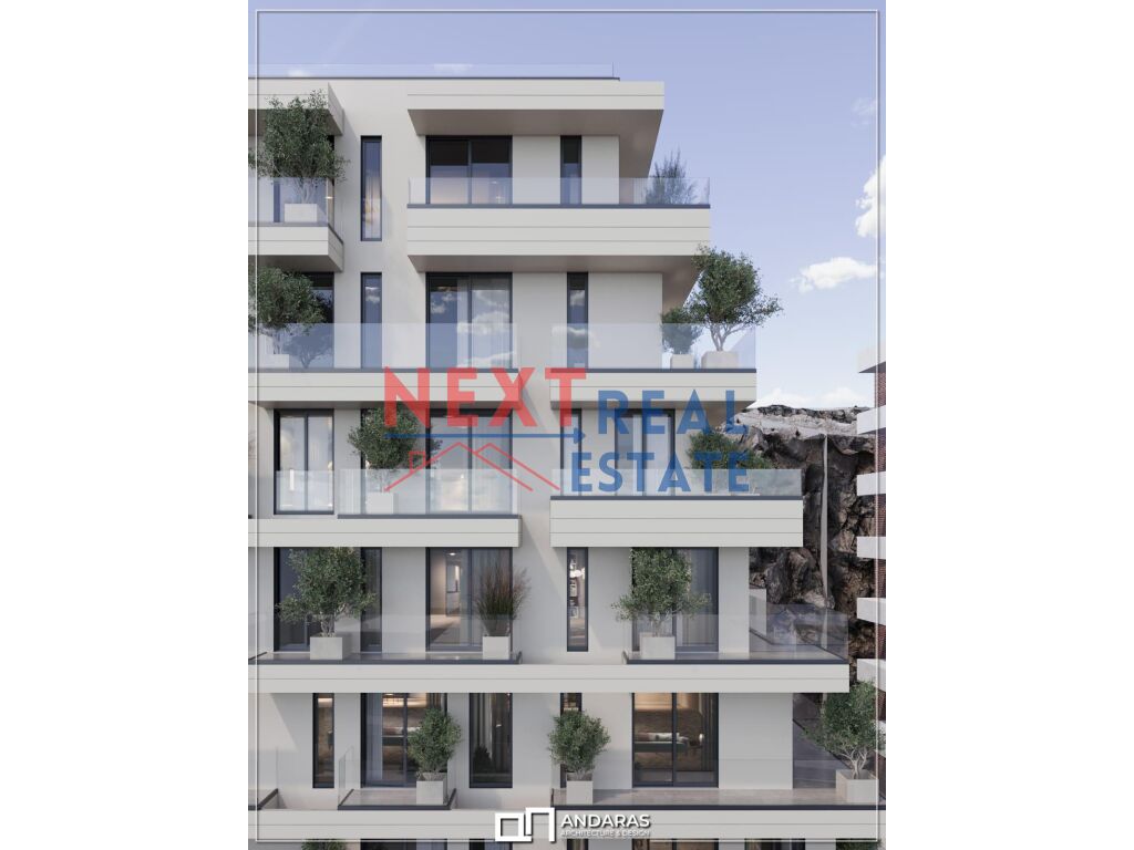 Piso en venta 2+1+2 con vista al mar en Saranda