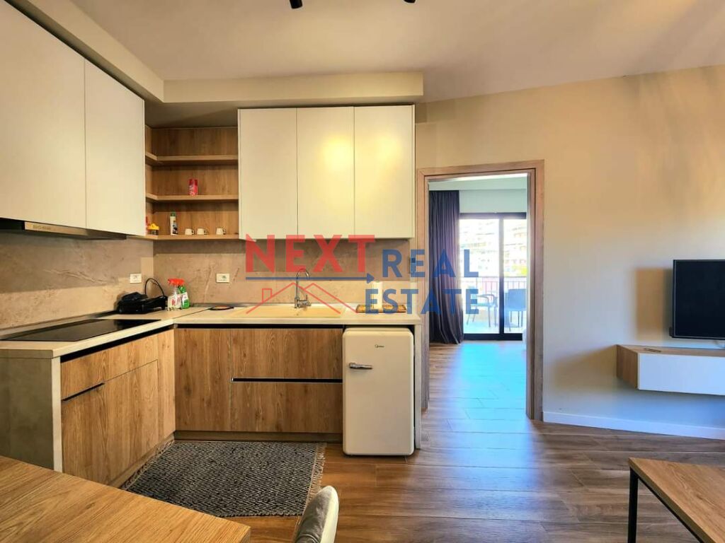 Piso en venta 2+1+2 con vista al mar en Saranda