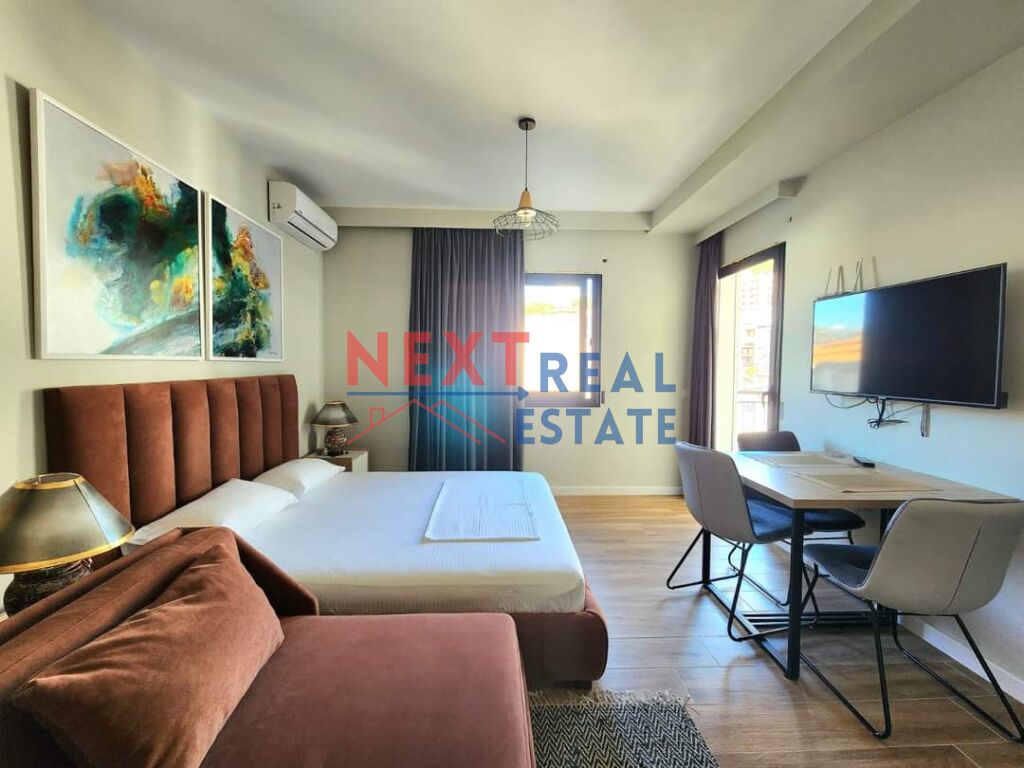 Piso en venta 2+1+2 con vista al mar en Saranda