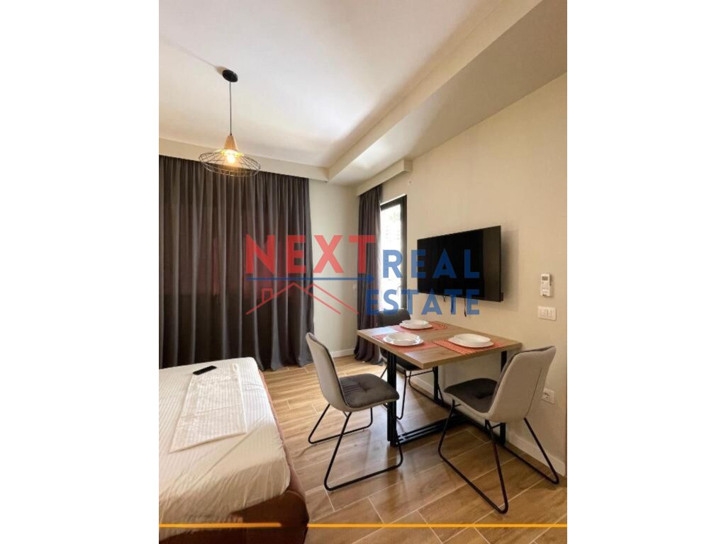 Piso en venta 2+1+2 con vista al mar en Saranda