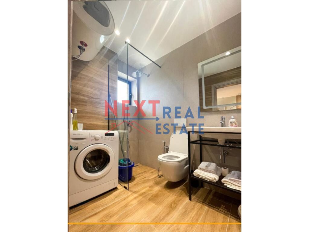 Piso en venta 2+1+2 con vista al mar en Saranda