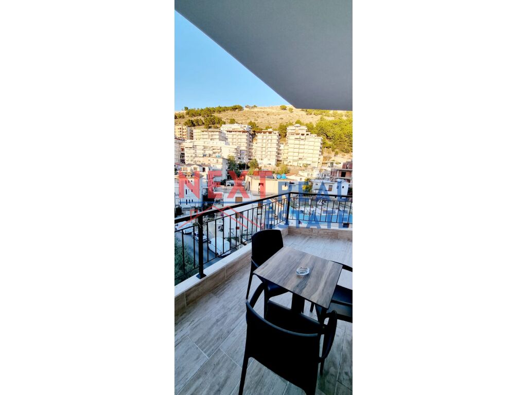 Piso en venta 2+1+2 con vista al mar en Saranda