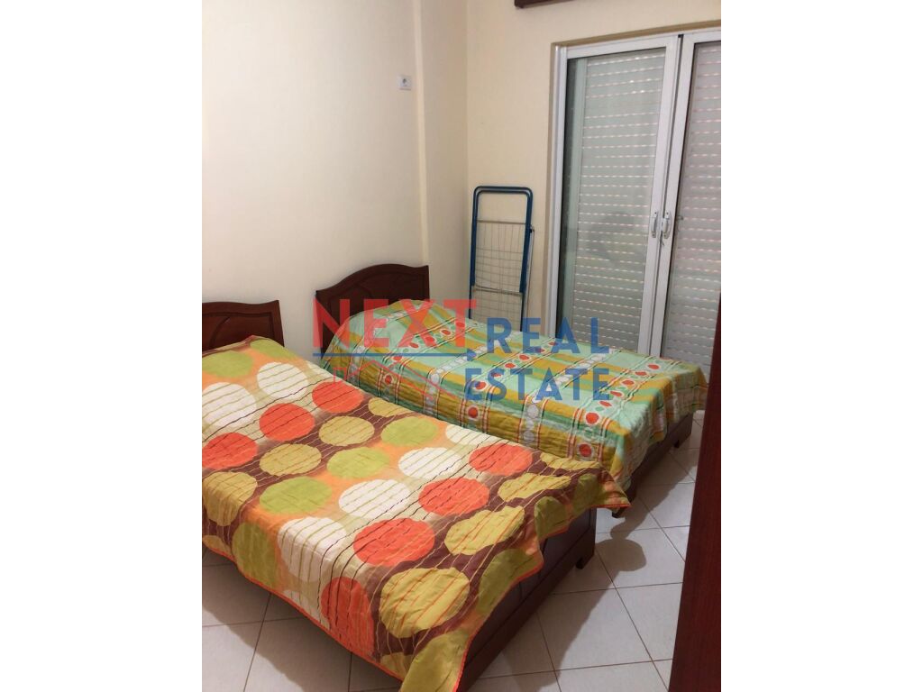 Piso en venta 2+1+2 con vista al mar en Saranda