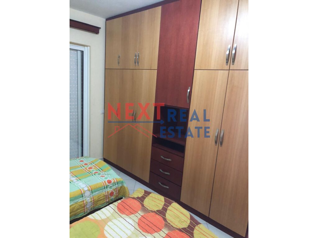Piso en venta 2+1+2 con vista al mar en Saranda
