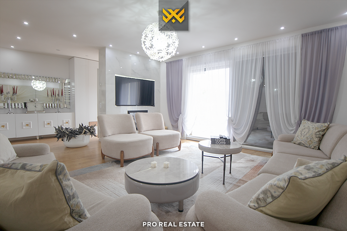 Shtëpi 270m² për #shitje në Pejë.