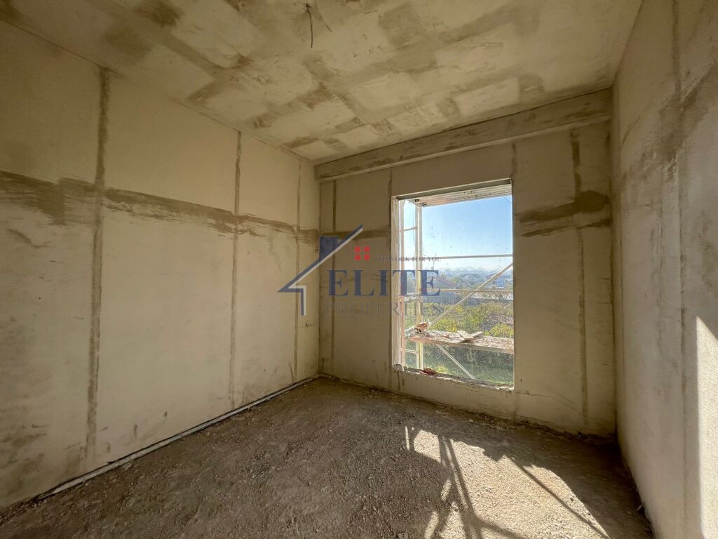 Kamëz, apartament 2+1 në shitje