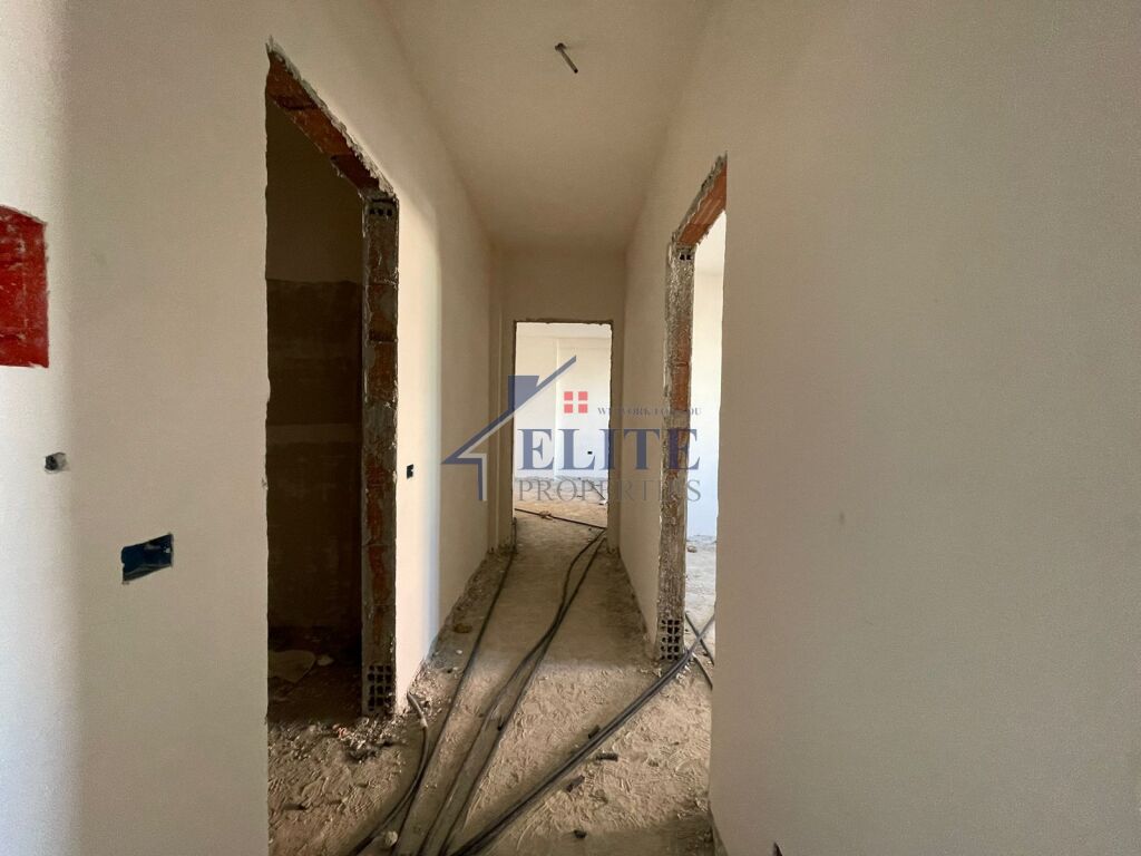 Kamëz, apartamento 2+1 à venda