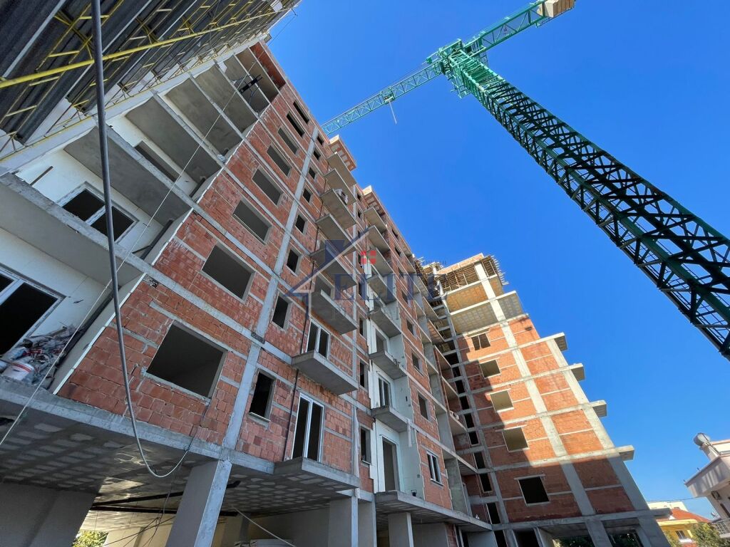 Kamëz, apartamento 2+1 à venda