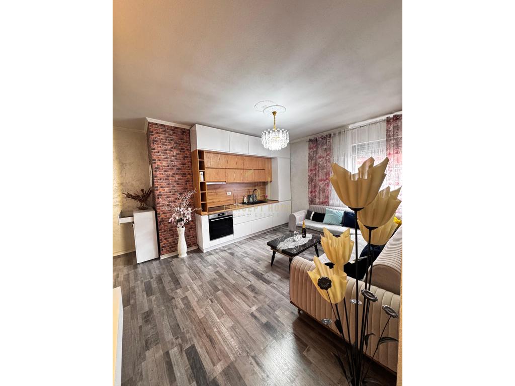 Apartment 2+1 for sale in Yzberisht