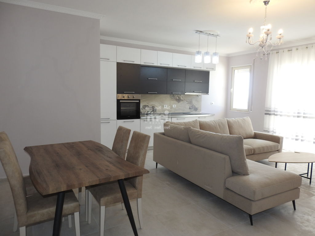 Apartamento 2+1+2 para alugar na nova rua de portit!