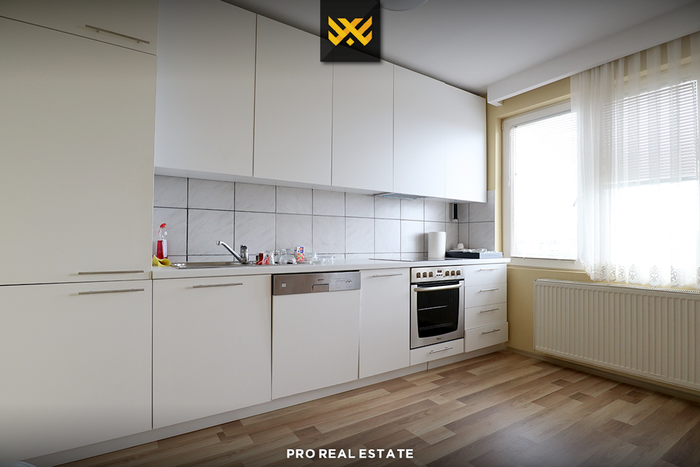 Maison de 915m² à louer à taslixhe (2)