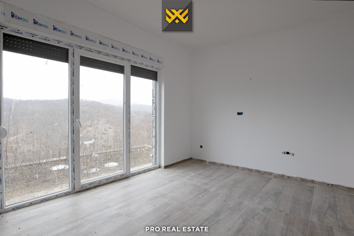 Villa di 150m² in #vendita a makresh i epërm.