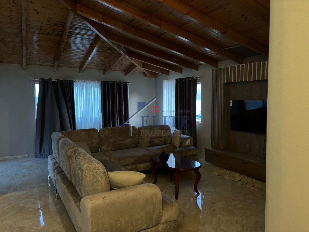 Sarandë, attic for sale