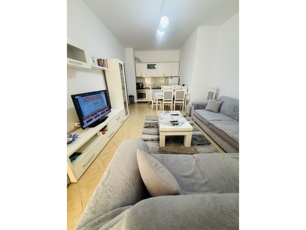 Jepet me qera apartment 1+1 ne Astir
