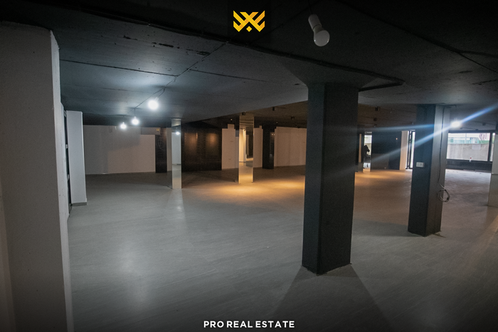 Commercial space 377m² for rent in Pejë.