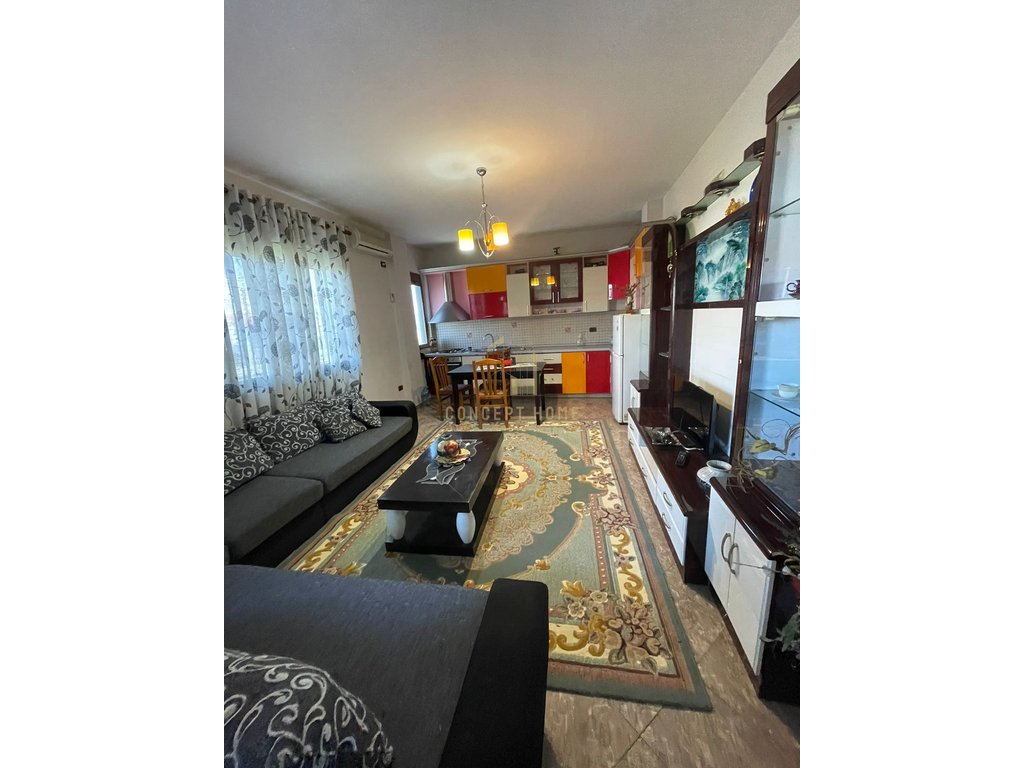 3+1+2 en Astir / 500 euros