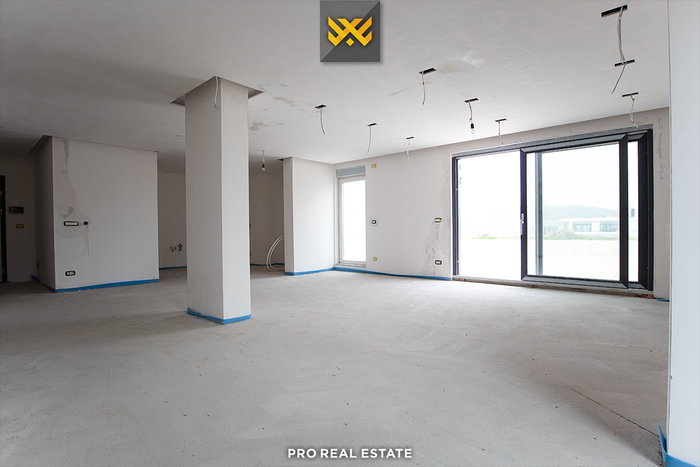 Attico 168,5m² + 140m² in #vendita a Prishtina e Re