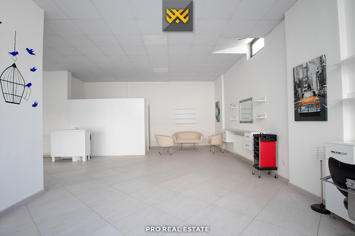 Local de 86m² à vendre à Tophane (5)
