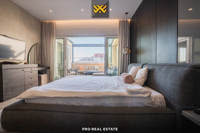 Dy penthouse 200m² dhe 180m² për #shitje në rrugën b. (8)