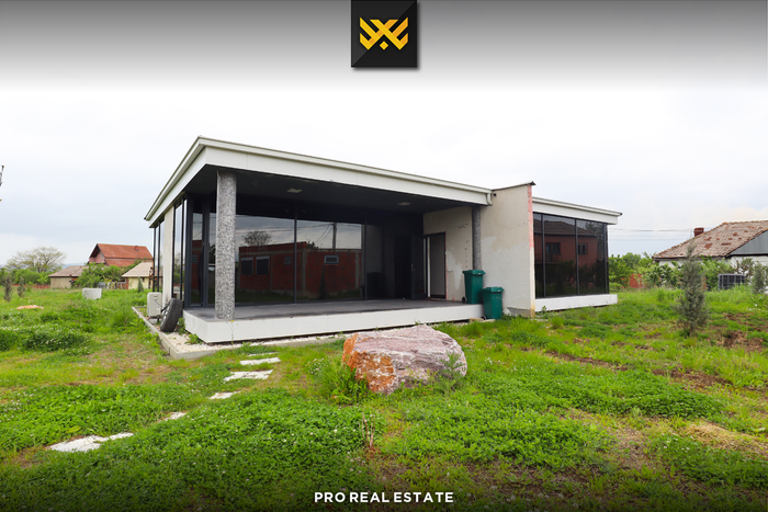 Casa de 166m² en venta en Obiliq.