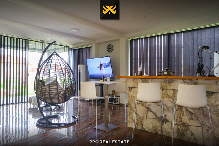 Casa de 166m² en venta en Obiliq.