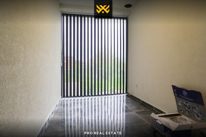 Casa de 166m² en venta en Obiliq.